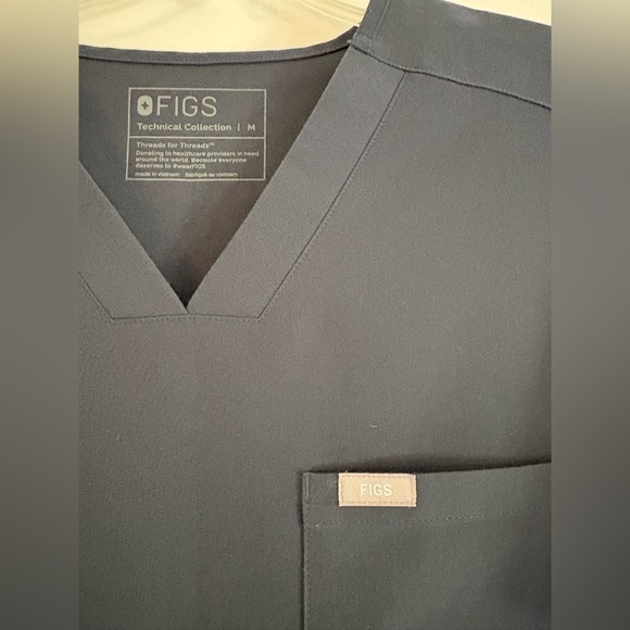 Figs Technical Collection Scrub Top - Picture 2 of 3